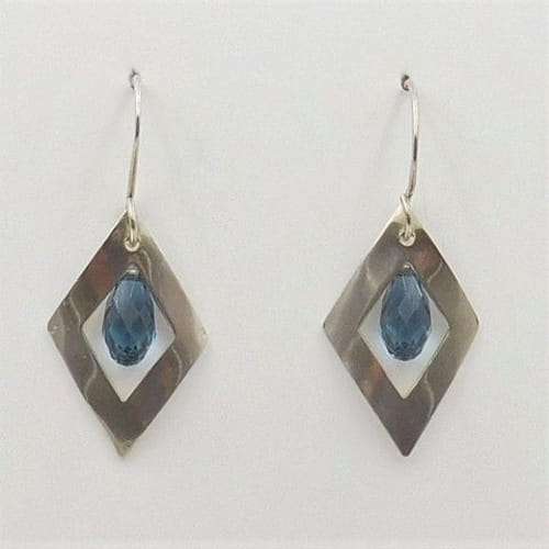 Click to view detail for DKC-1038 Earrings Blue Swarovski crystal  $60